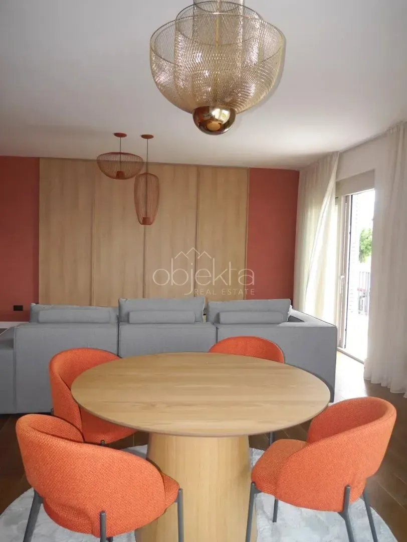 Rent, apartment, 83m², Tivat, Crna Gora
