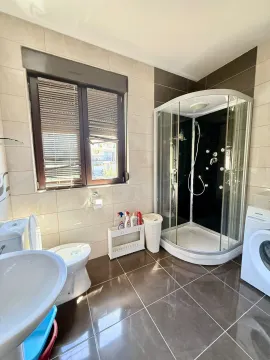 Rent, three bedroom apartment, 112m², Bečići, Budva - image 10