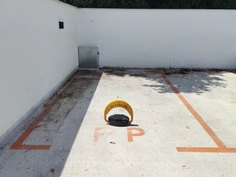 Parking garaža in Socijalno