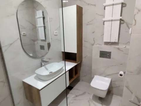 Izdavanje, trosoban stan, 150m², Preko Morače, Podgorica - image 9