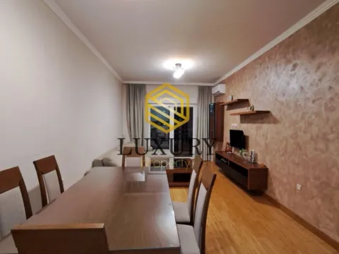 Izdavanje, dvosoban stan, 72m², Pobrežje, Podgorica - image 11