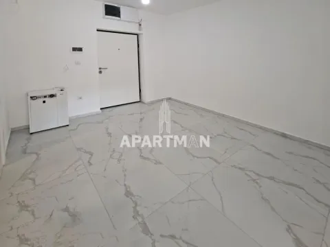 Izdavanje, poslovni prostor, 46m², Ledine, Beograd - image 18