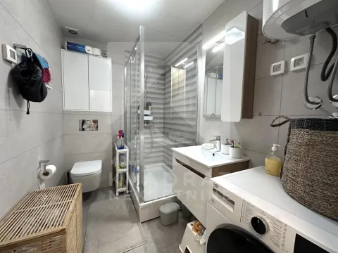 Prodaja, dvosoban stan, 67m², Centar, Podgorica - image 19
