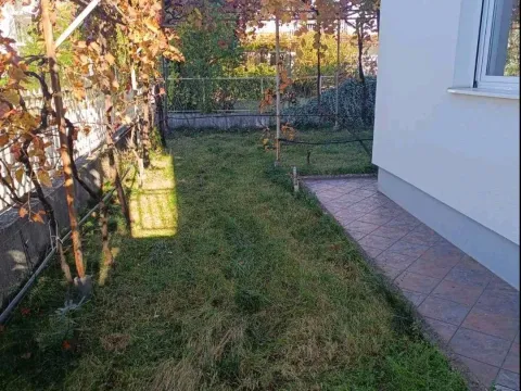 Rent, four bedroom apartment, 120m², Dalmatinska ulica, Podgorica - image 3