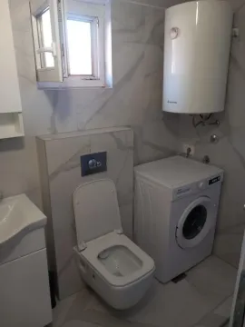 Izdavanje, dvosoban stan, 85m², Gorica C, Podgorica - image 27