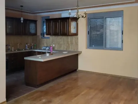 Izdavanje, kuća, 400m², Donja Gorica, Podgorica - image 5