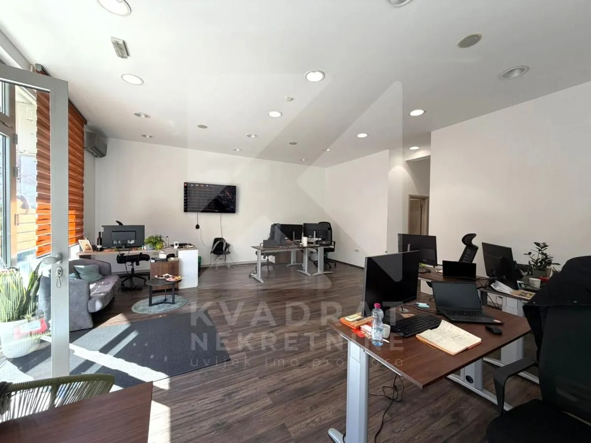 Rent, office space, 103m², City Kvart, Podgorica