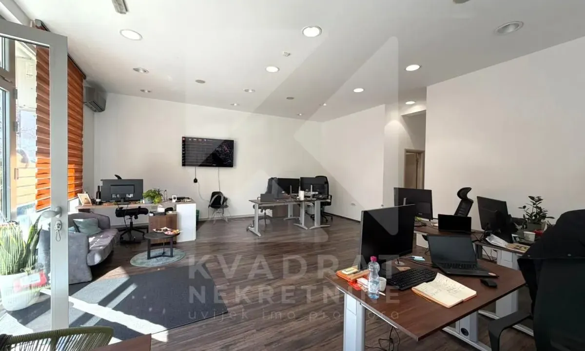 Izdavanje, poslovni prostor, 103m², City Kvart, Podgorica