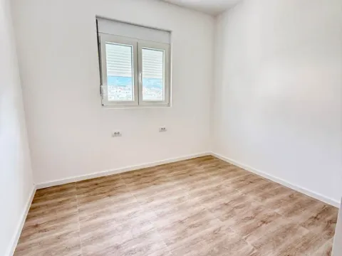 Izdavanje, trosoban stan, 91m², Ilino, Bar - image 4