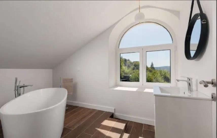 Rent, house, 200m², Brajići, Budva