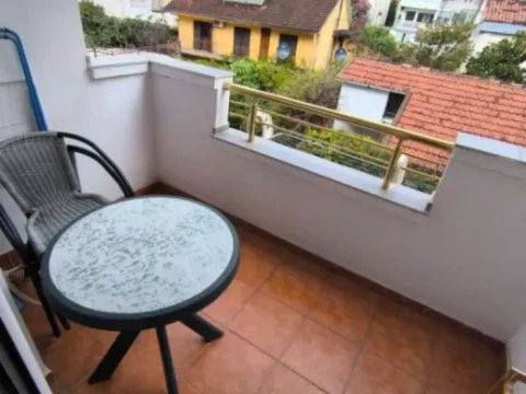 Izdavanje, jednosoban stan, 39m², Mainski Put, Budva - image 2