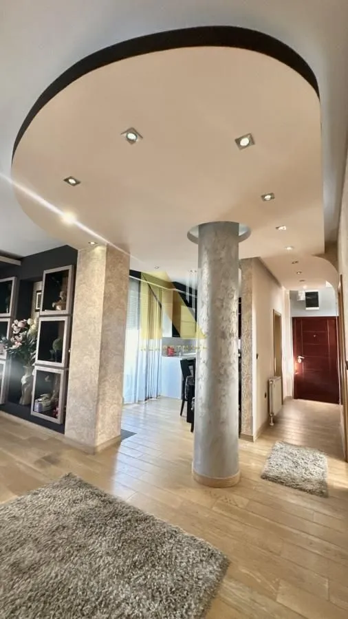 Izdavanje, stan, 126m², Adamovićevo Naselje, Novi Sad Sve Podlokacije