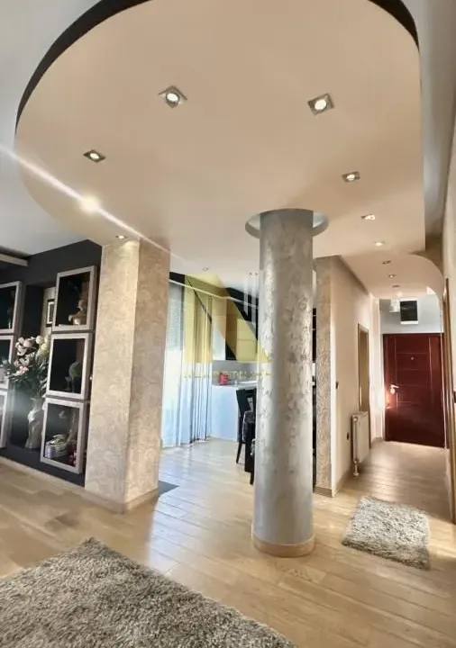 Izdavanje, stan, 126m², Adamovićevo Naselje, Novi Sad Sve Podlokacije