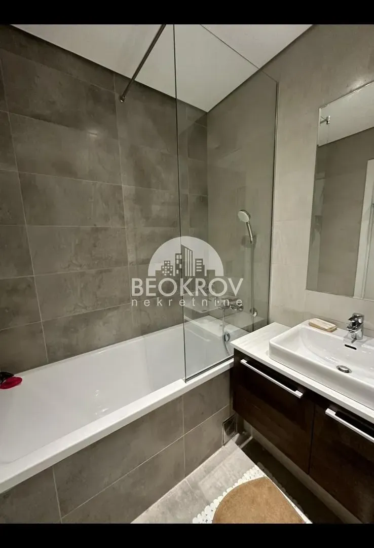 Izdavanje, dvosoban stan, 62m², Savski Venac, Beograd
