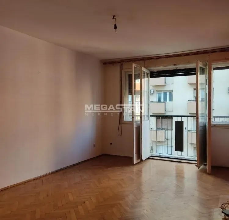 Prodaja, dvosoban stan, 60m², Savski Venac, Beograd