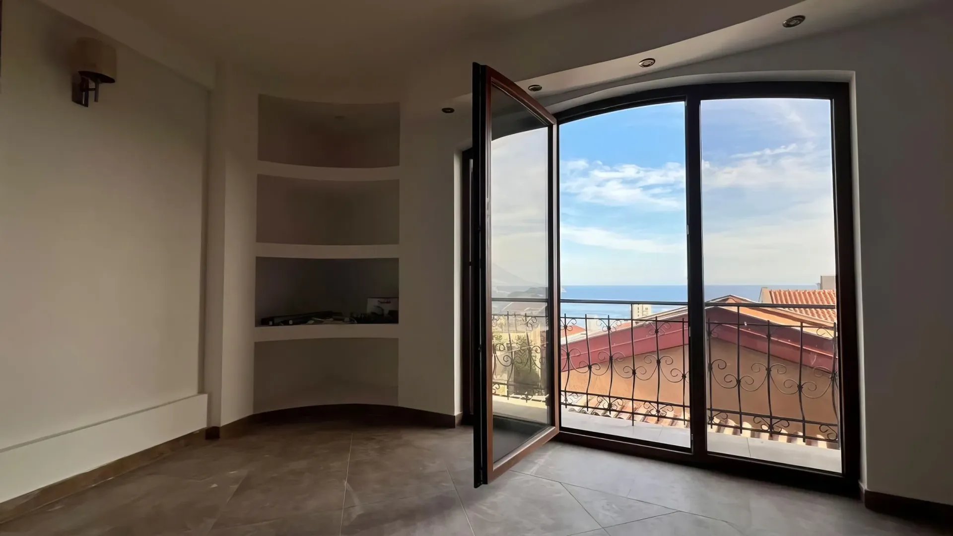 Prodaja, kuća, 360m², Bečići, Budva