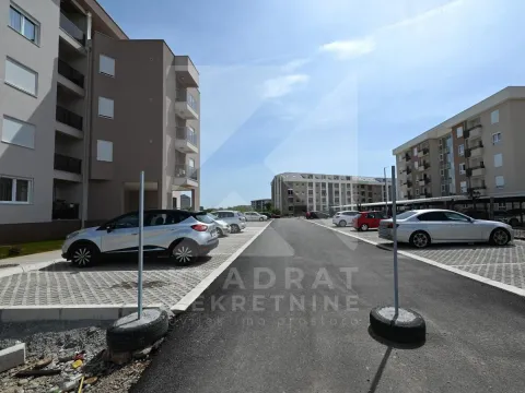 Rent, office space, 62m², Zabjelo, Podgorica - image 11
