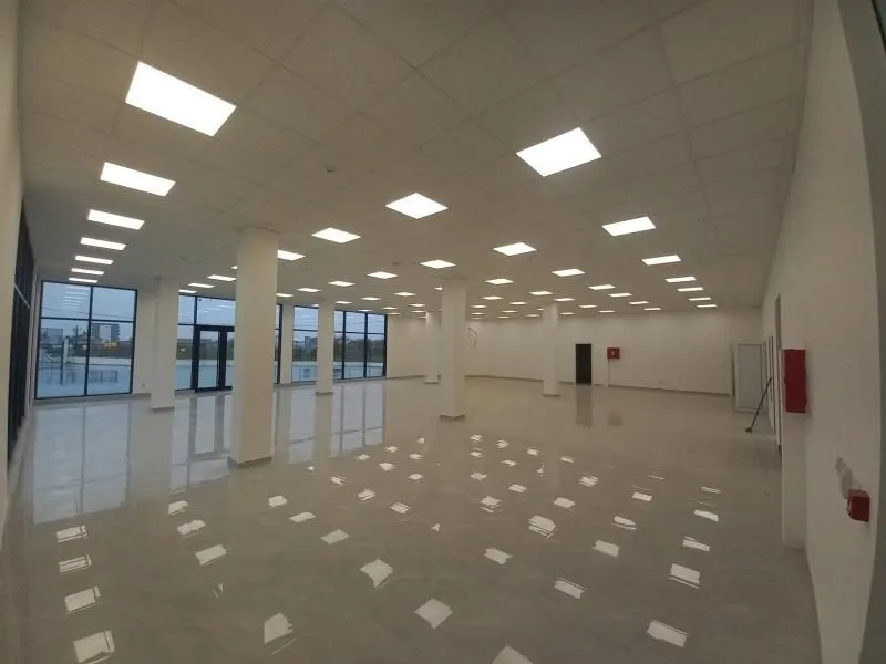 Sale, office space, 3100m², Ledine, Beograd