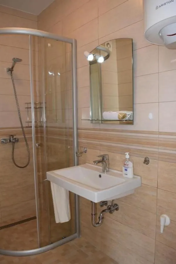 Prodaja, kuća, 469m², Đuraševići, Tivat