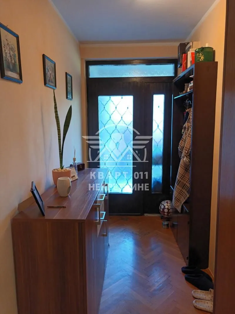 Sale, house, 240m², Banjica, Voždovac Sve Podlokacije