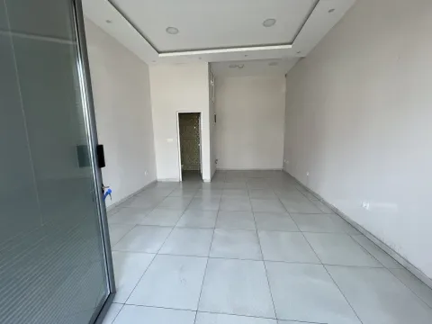 Rent, office space, 30m², Stari Aerodrom, Podgorica - image 2