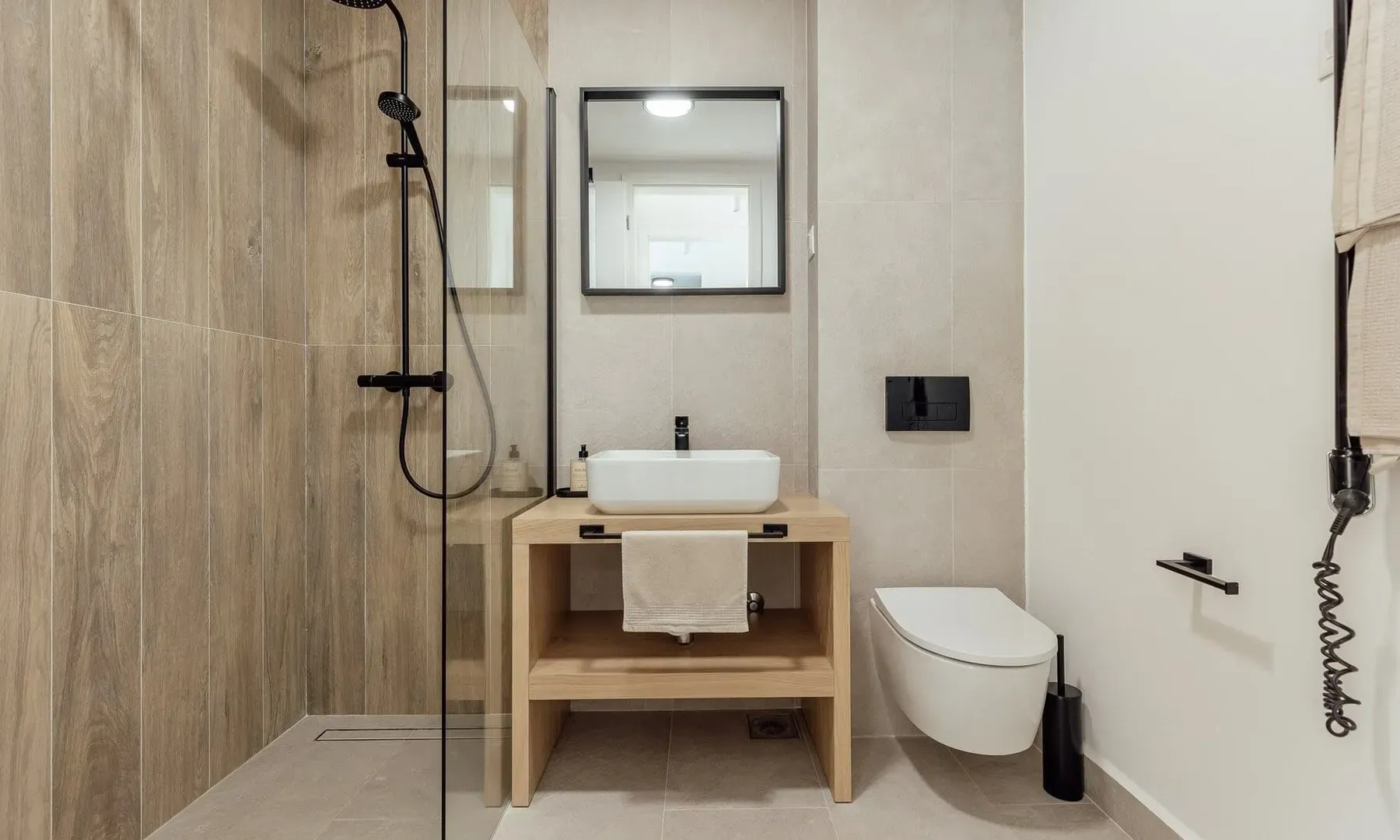 Rent, house, 250m², Blizikuće, Budva
