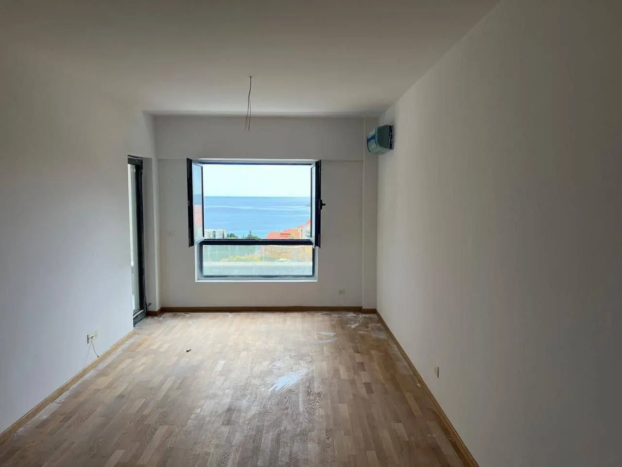 Sale, one bedroom apartment, 45m², Bečići, Budva