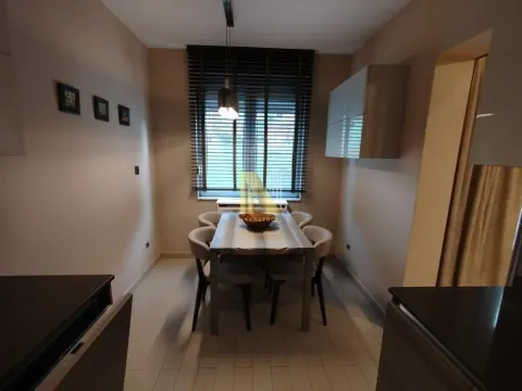 Izdavanje, trosoban stan, 73m², Grbavica, Novi Sad Sve Podlokacije - image 12