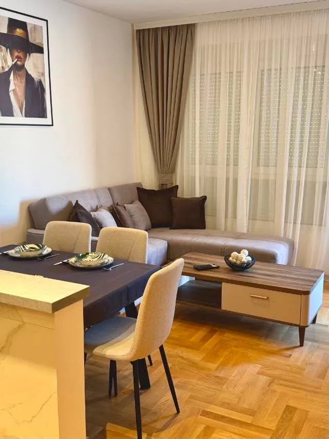 Rent, two bedroom apartment, 62m², Radanovići, Kotor