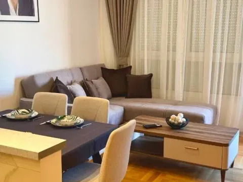Rent, two bedroom apartment, 62m², Radanovići, Kotor - image 6