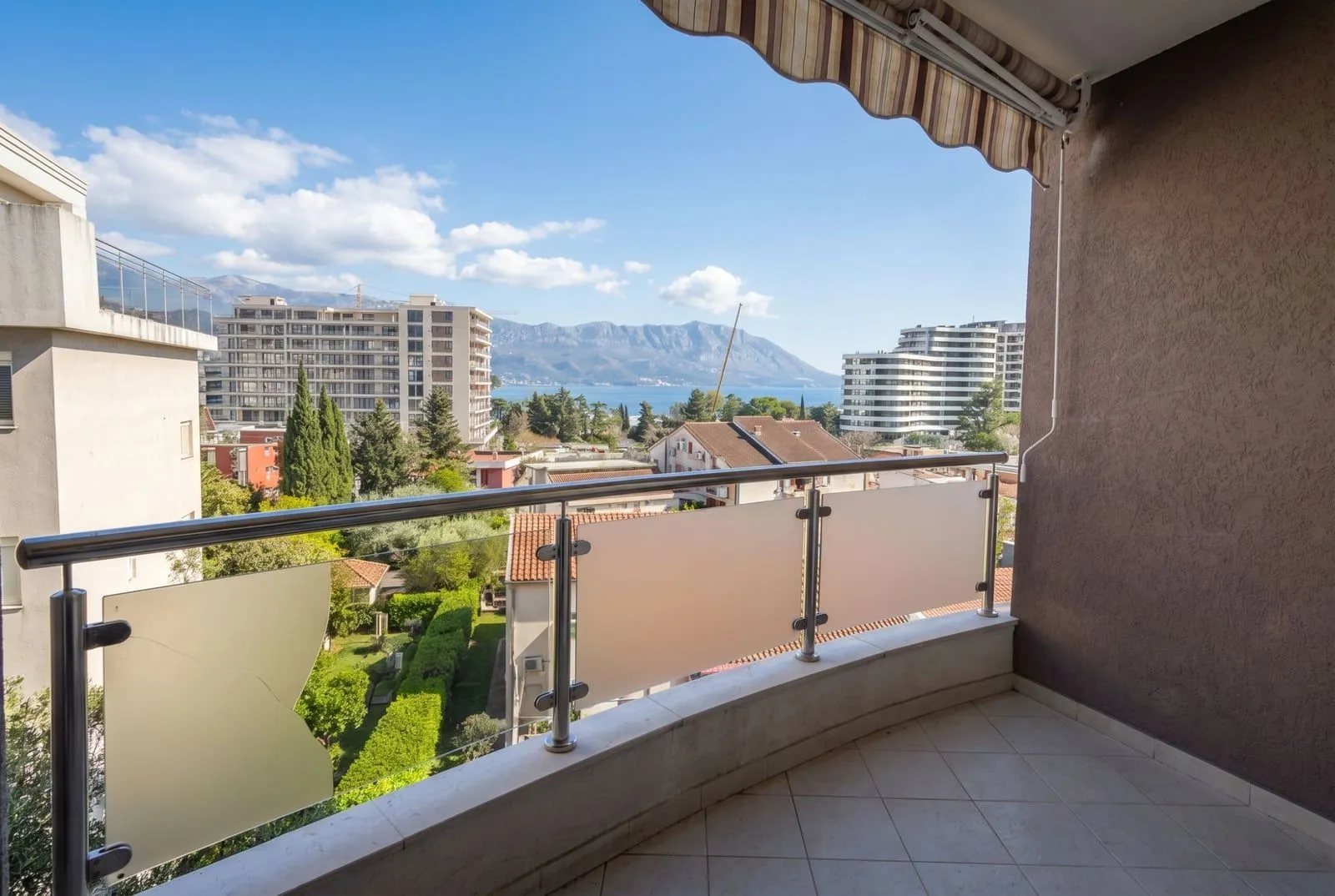 Sale, four bedroom apartment, 83m², Budva, Crna Gora