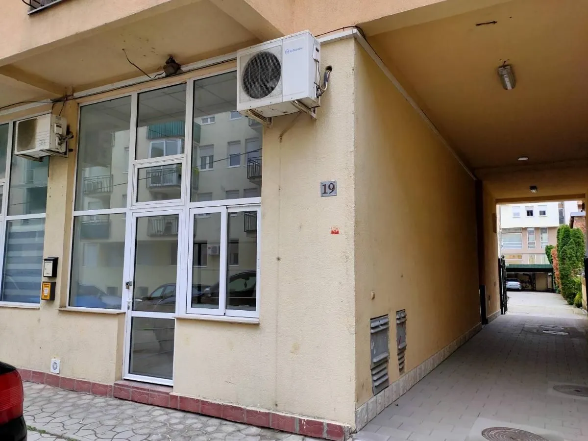 Sale, office space, 63m², Sajmište, Novi Sad