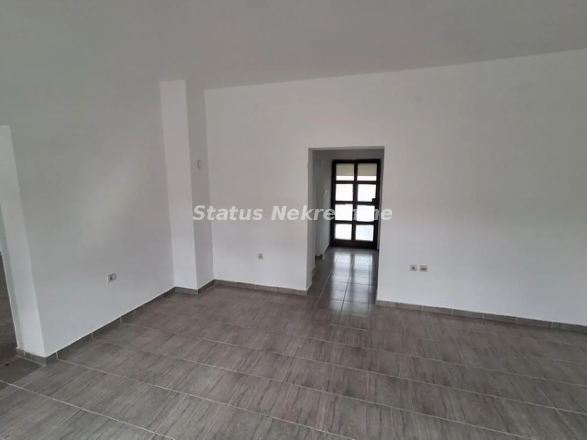 Rent, office space, 90m², Podbara, Novi Sad Sve Podlokacije