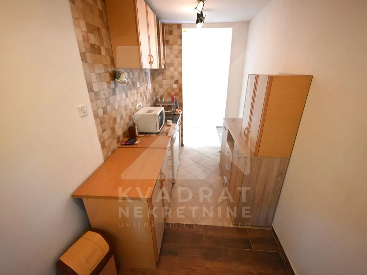Rent, office space, 80m², Blok 5, Podgorica