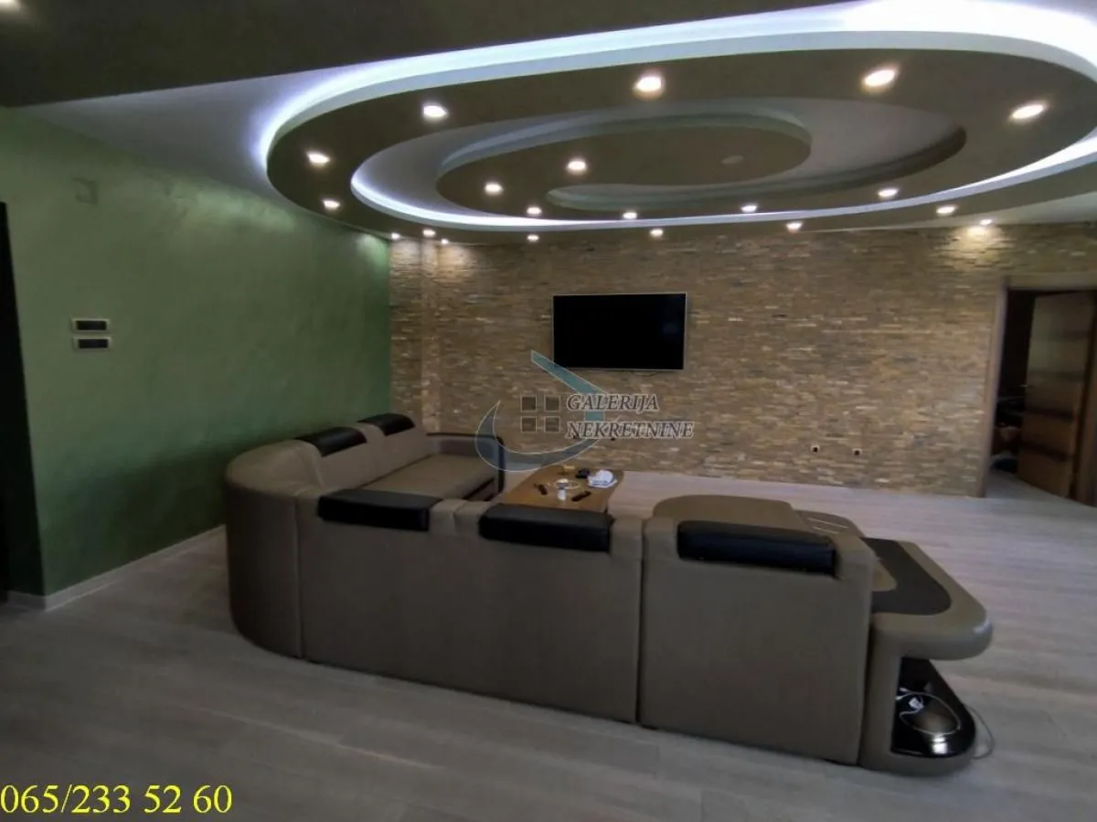 Rent, apartment, 165m², Čukarica, Beograd