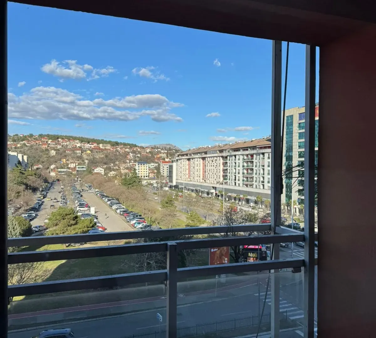 Izdavanje, trosoban stan, 95m², Blok 5, Podgorica