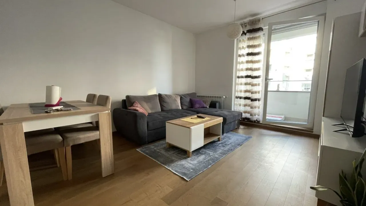 Izdavanje, jednosoban stan, 44m², Adamovićevo Naselje, Novi Sad Sve Podlokacije