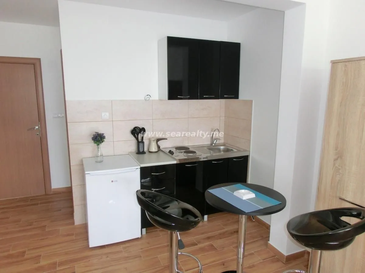 Rent, one bedroom apartment, 30m², Budva, Crna Gora