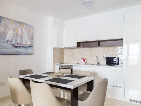 Sale, two bedroom apartment, 89m², Bečići, Budva - image 8