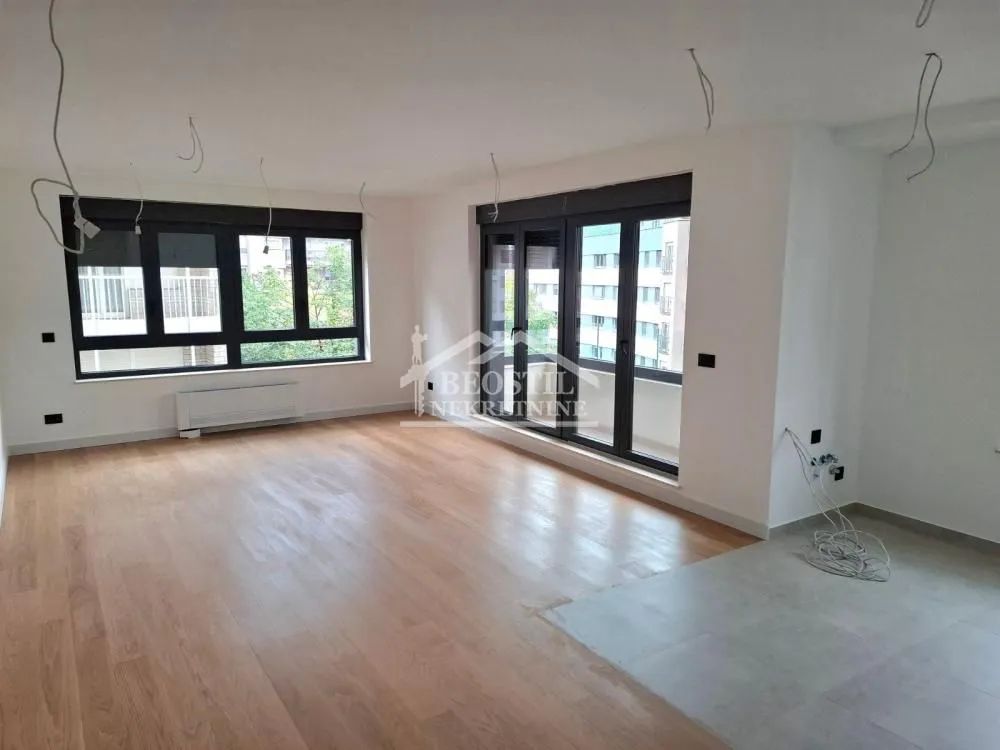 Prodaja, četvorosoban stan, 112m², Banovo Brdo, Beograd