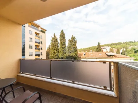 Izdavanje, dvosoban stan, 75m², Centar, Podgorica - image 14