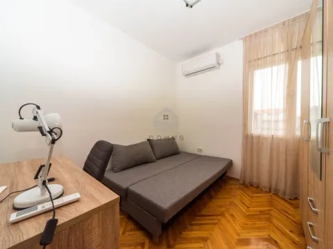 Rent, two bedroom apartment, 108m², Stari Aerodrom, Podgorica - image 12