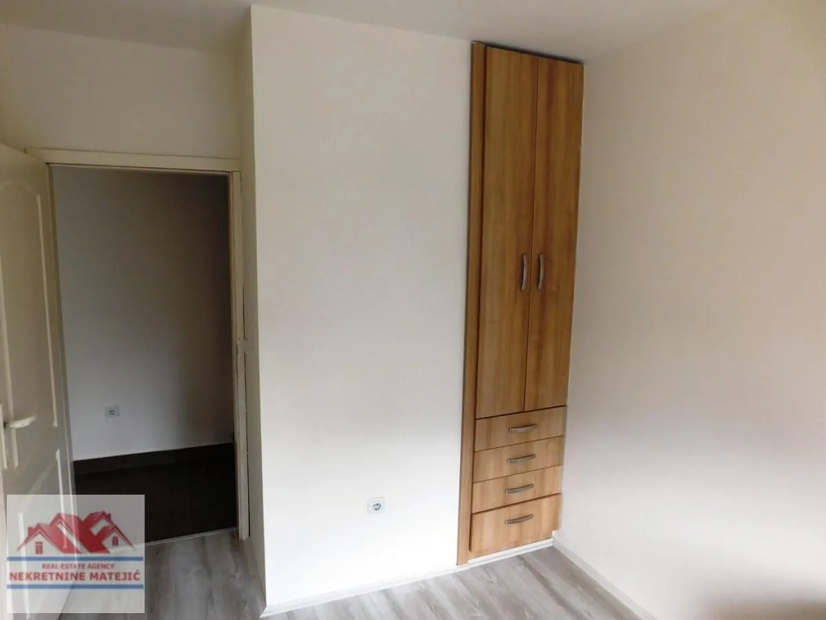 Izdavanje, trosoban stan, 71m², Vašarište, Kragujevac