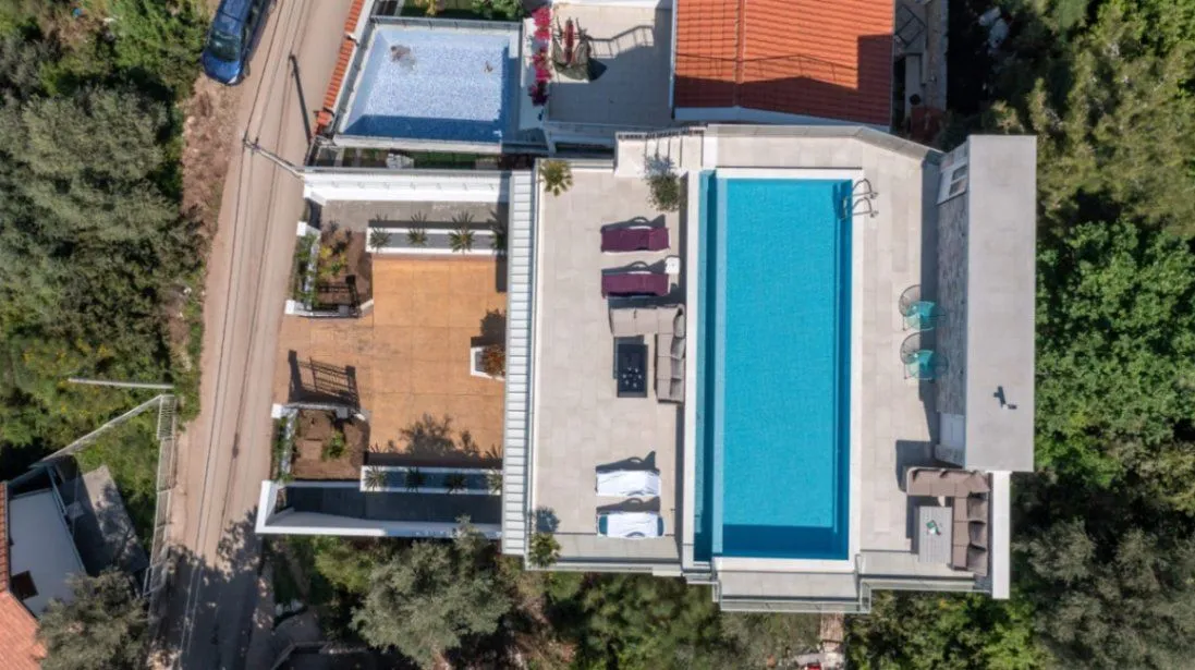 Sale, house, 560m², Šušanj, Bar