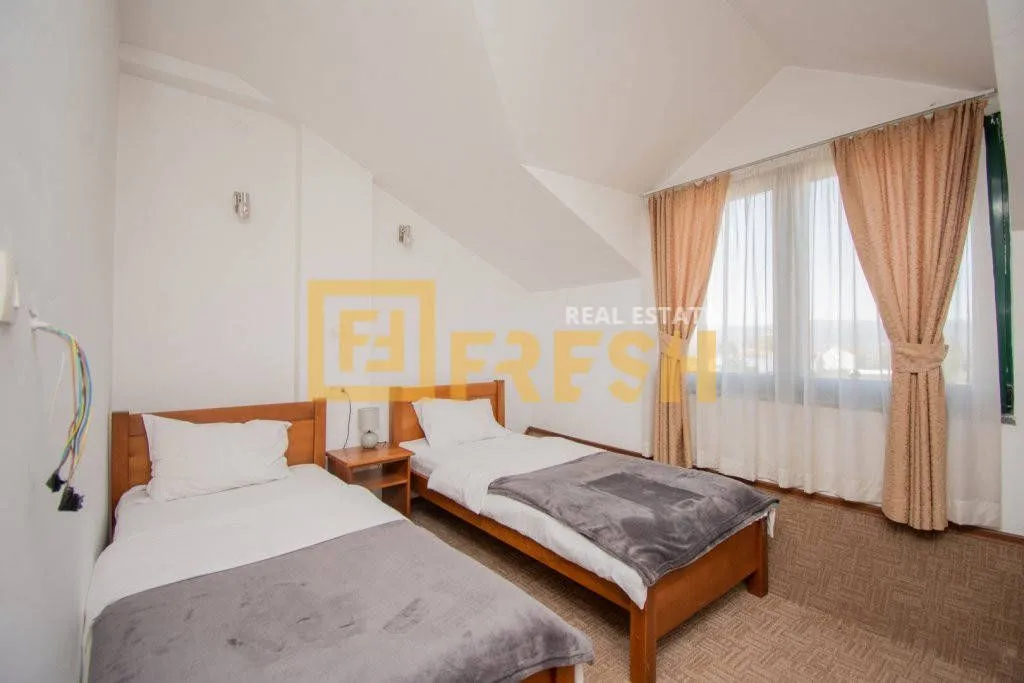 Prodaja, ugostiteljski objekat, 3300m², Nikšić, Crna Gora