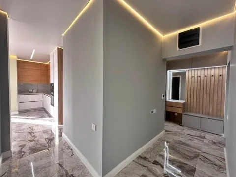 Prodaja, stan, 68m², Tivat, Crna Gora - image 2