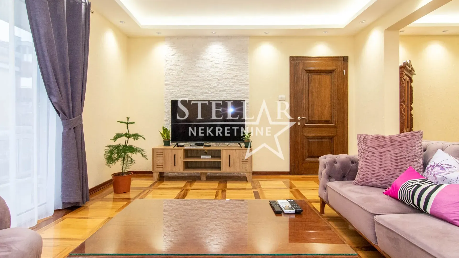 Prodaja, trosoban stan, 128m², Stari Aerodrom, Podgorica