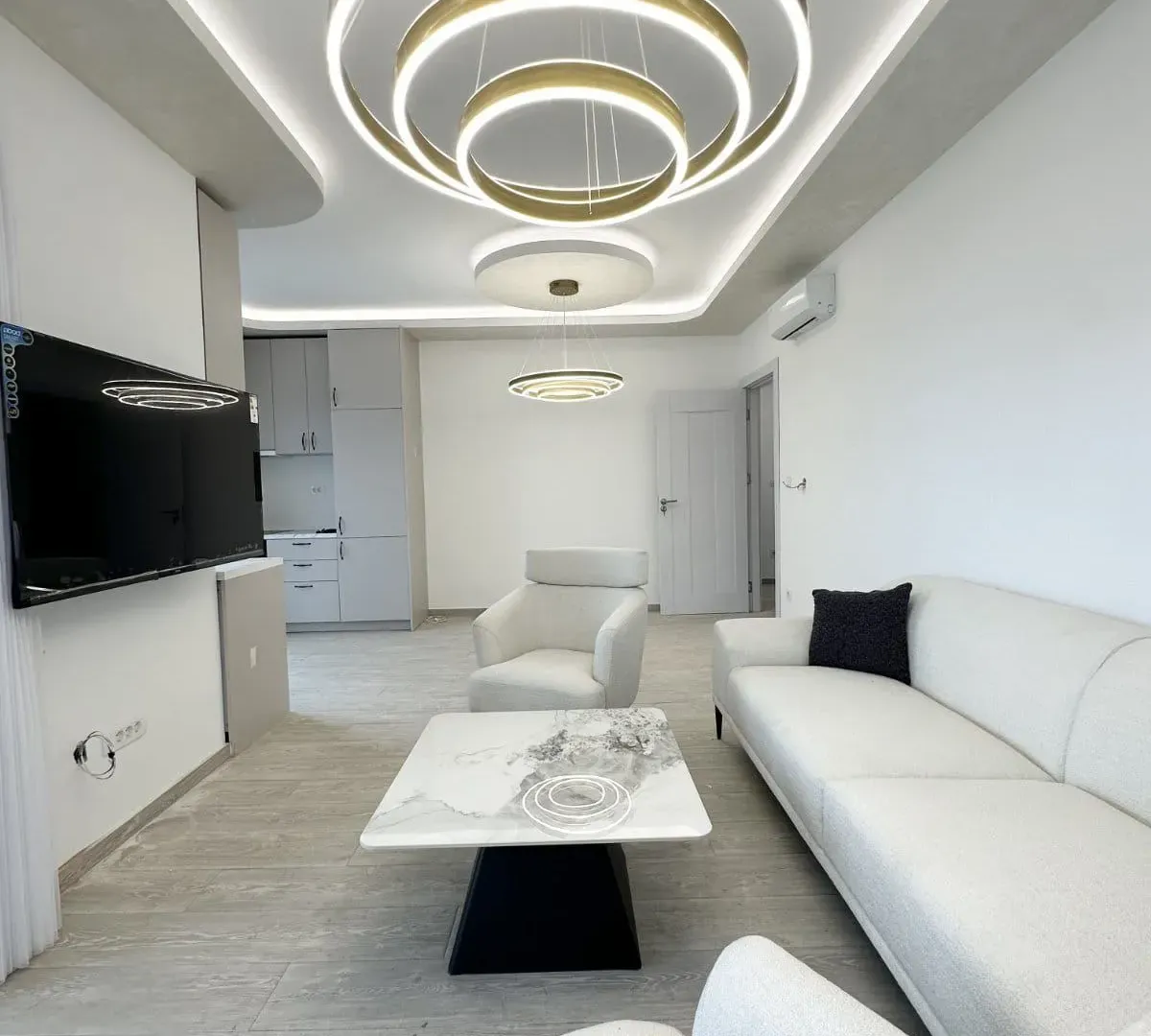 Prodaja, dvosoban stan, 74m², Bečići, Budva