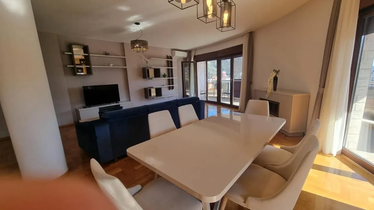Sale, two bedroom apartment, 130m², Bečići, Budva