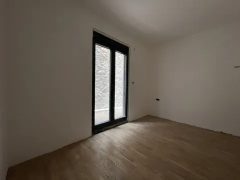Sale, two bedroom apartment, 52m², Podgorica, Crna Gora - image 11